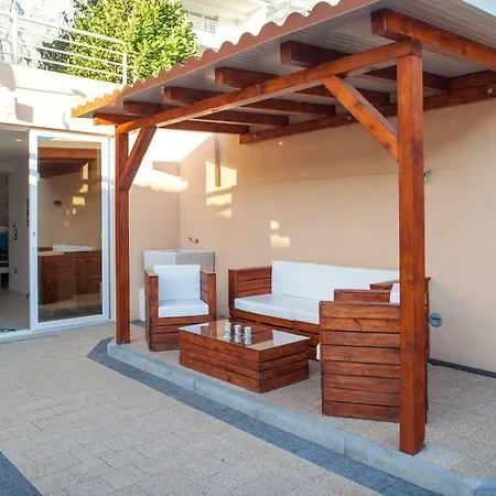 Apartment Studio Tia *